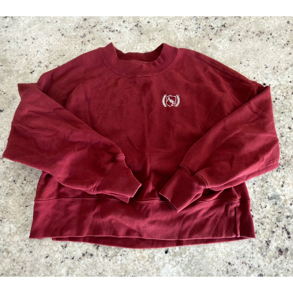 Abercrombie & Fitch Red Crewneck‎ Sweatshirt Size S